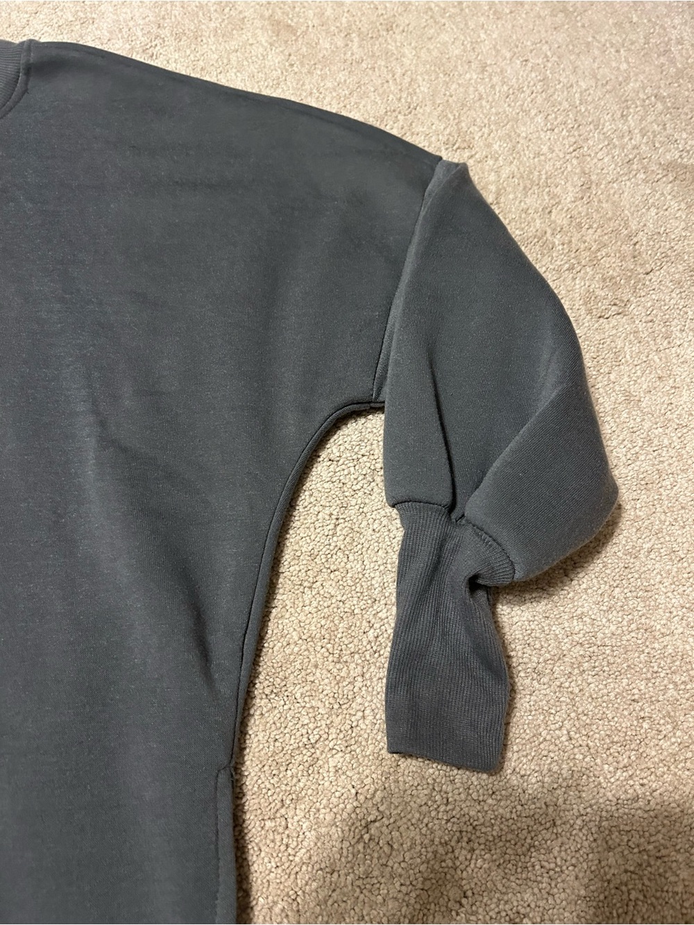 B Famous NYC Game Day Football Sweatshirt Gray Raised Graphic S - Picture 5 of 7